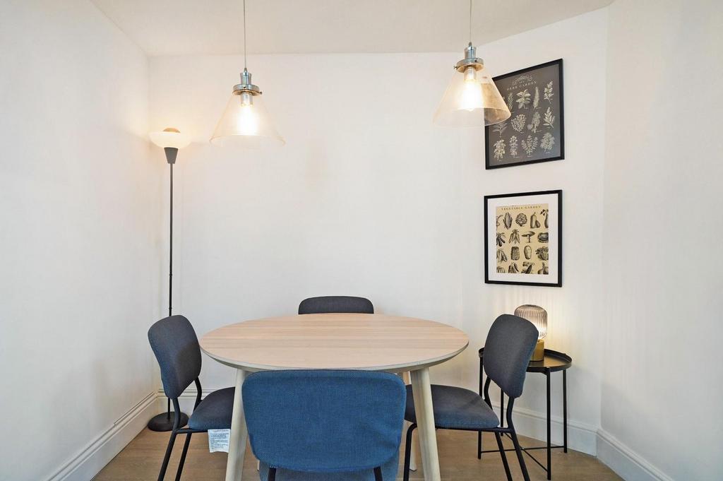 Flat 1, Eagle House - v THH97i La Qp TLYk TZp94.jpg