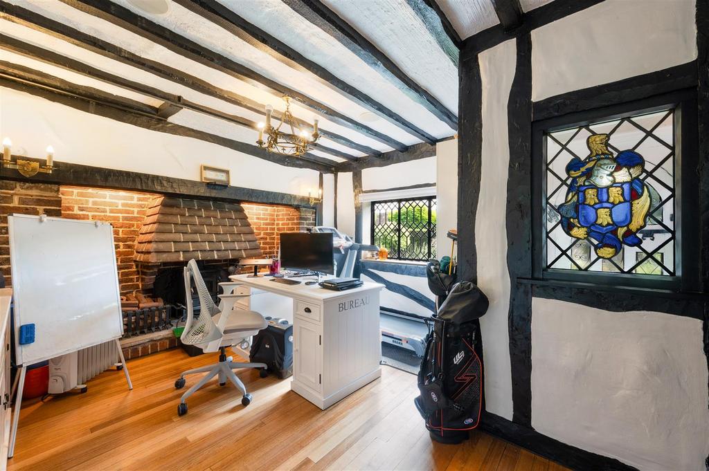 APPLE TREE COTTAGE  (16).jpg