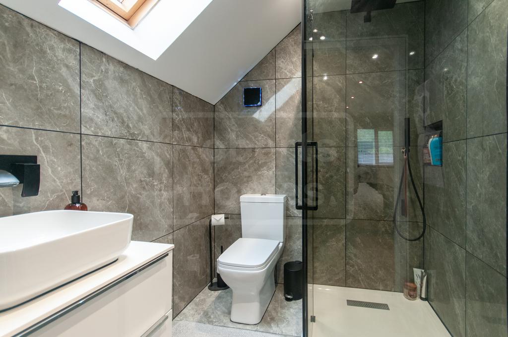 Master ensuite