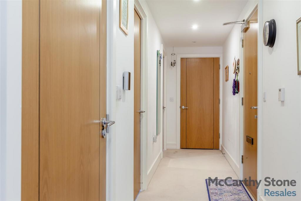 8649680-interior13.jpg