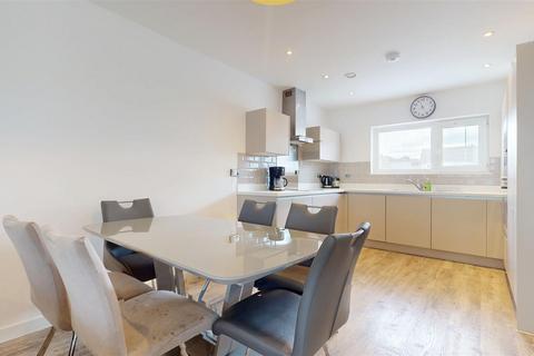 4 bedroom end of terrace house for sale, Stockholm Chase, Milton Keynes MK10