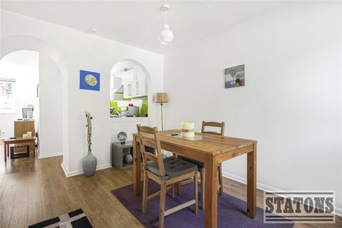 3 bedroom end of terrace house for sale, Sweets Way, London, N20