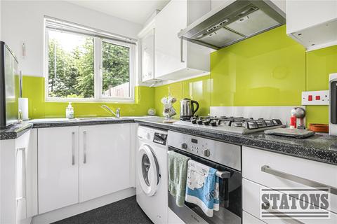 3 bedroom end of terrace house for sale, Sweets Way, London, N20