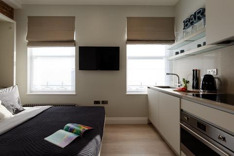 Studio to rent, Emperors Gate, London SW7