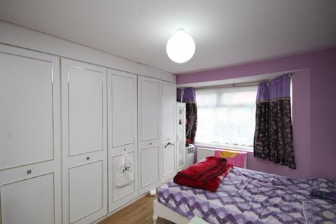 4 bedroom terraced house to rent, Greenbank Avenue, Wembley, Middlesex, HA0