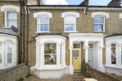 31 Almington Street, London, N4 3BG