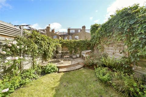 31 Almington Street, London, N4 3BG