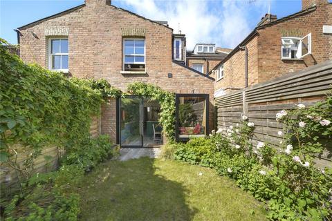 31 Almington Street, London, N4 3BG
