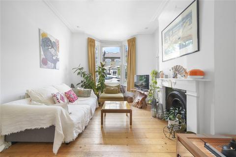 31 Almington Street, London, N4 3BG