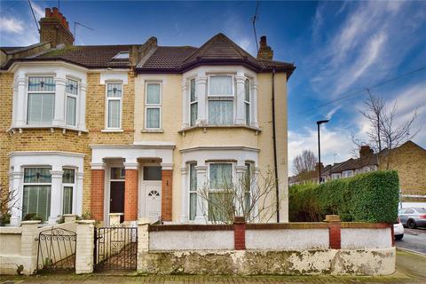 4 bedroom end of terrace house for sale, Lawrence Road, London, E13