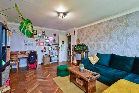 undefined, The Ridgeway, Enfield, EN2