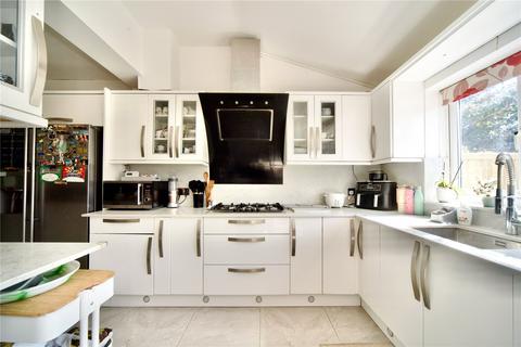 62 Melford Avenue, Barking, IG11 9HT
