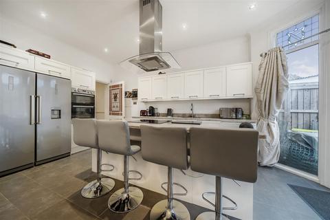 42 Penerley Road, London, SE6 2LQ