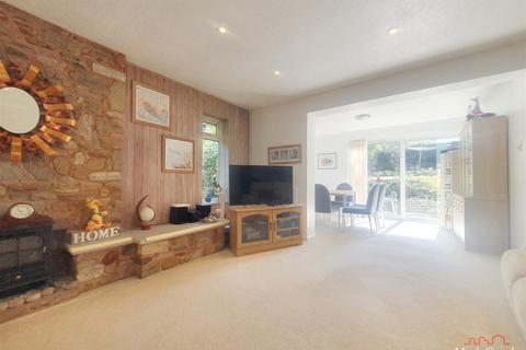 undefined, Woodlands Way, Horsham RH13