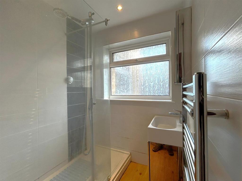 Shower.jpg