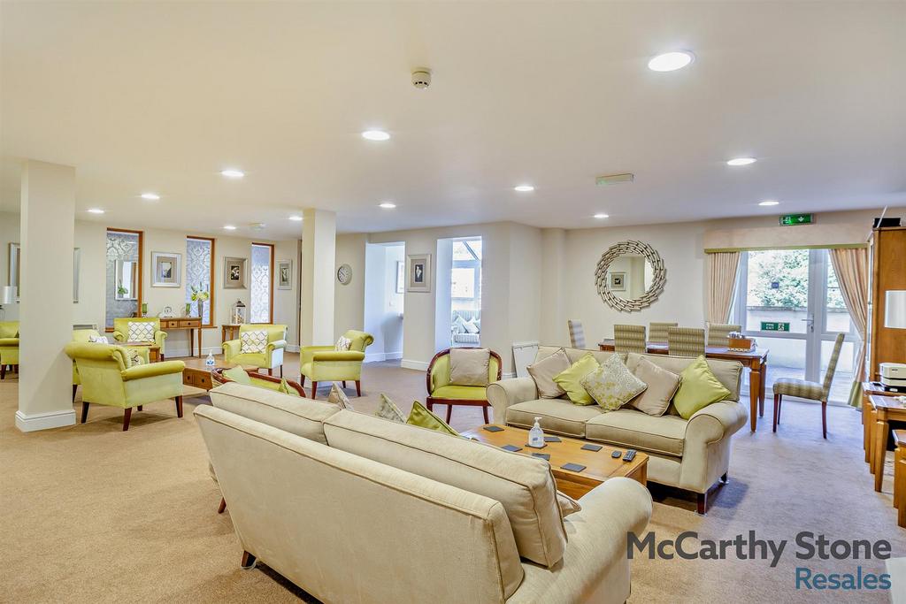 Homeowners Lounge