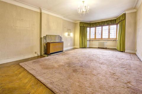 undefined, Finchley Road, Golders Green, NW11