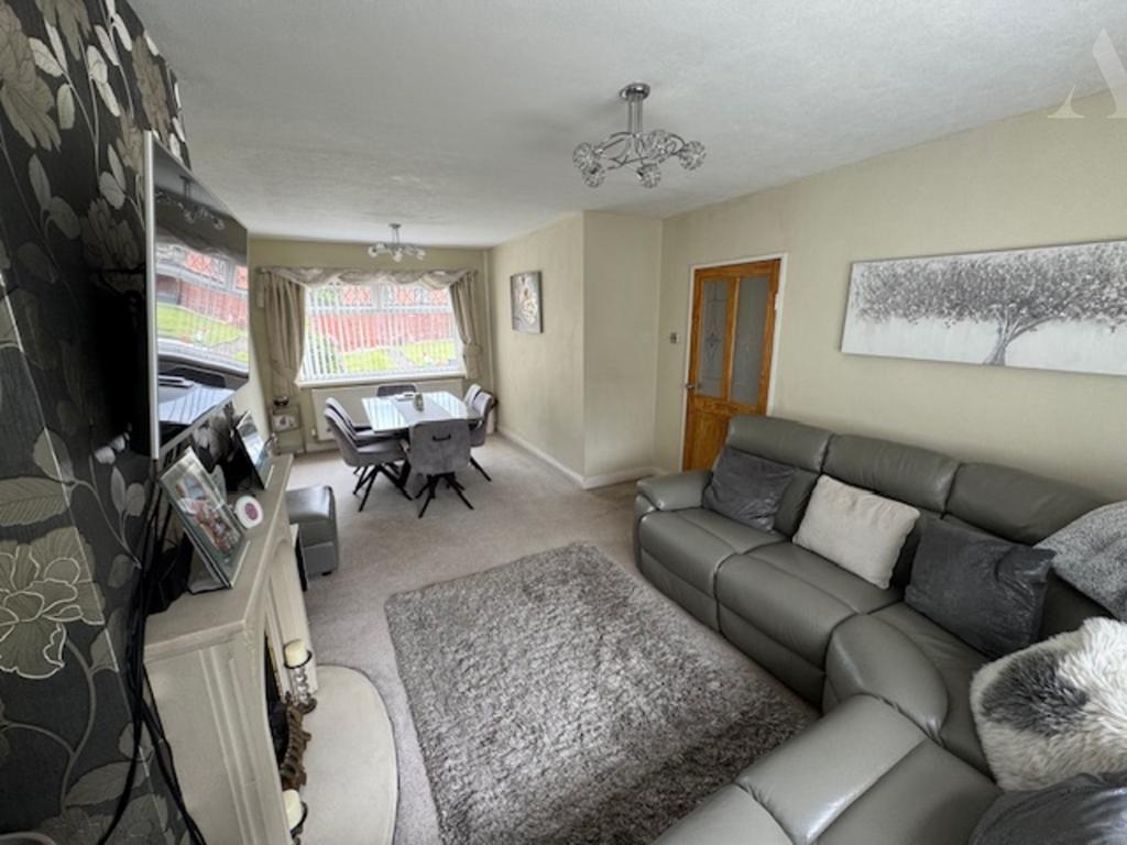 4 Wallbank Road Lounge