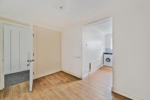 2 bedroom maisonette for sale, Surbiton,  Surrey,  KT6