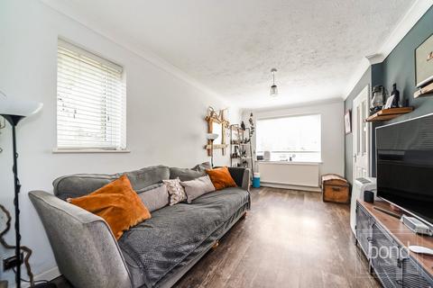 18 Blacksmith Close, Springfield, Chelmsford, CM1 6SY