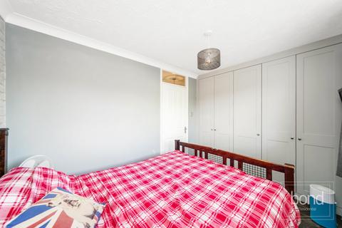 18 Blacksmith Close, Springfield, Chelmsford, CM1 6SY