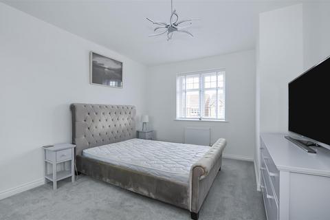 4 bedroom detached house to rent, Latham Vale, Howden