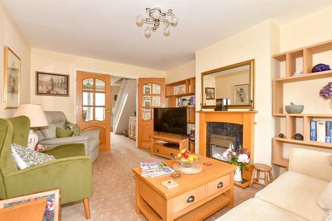 4 Green Lane, Hythe, CT21 4DY