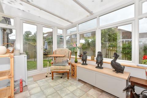 4 Green Lane, Hythe, CT21 4DY
