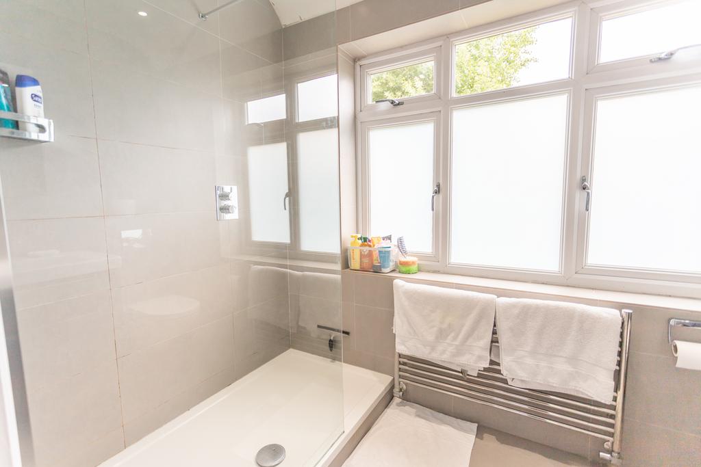 En suite Shower room