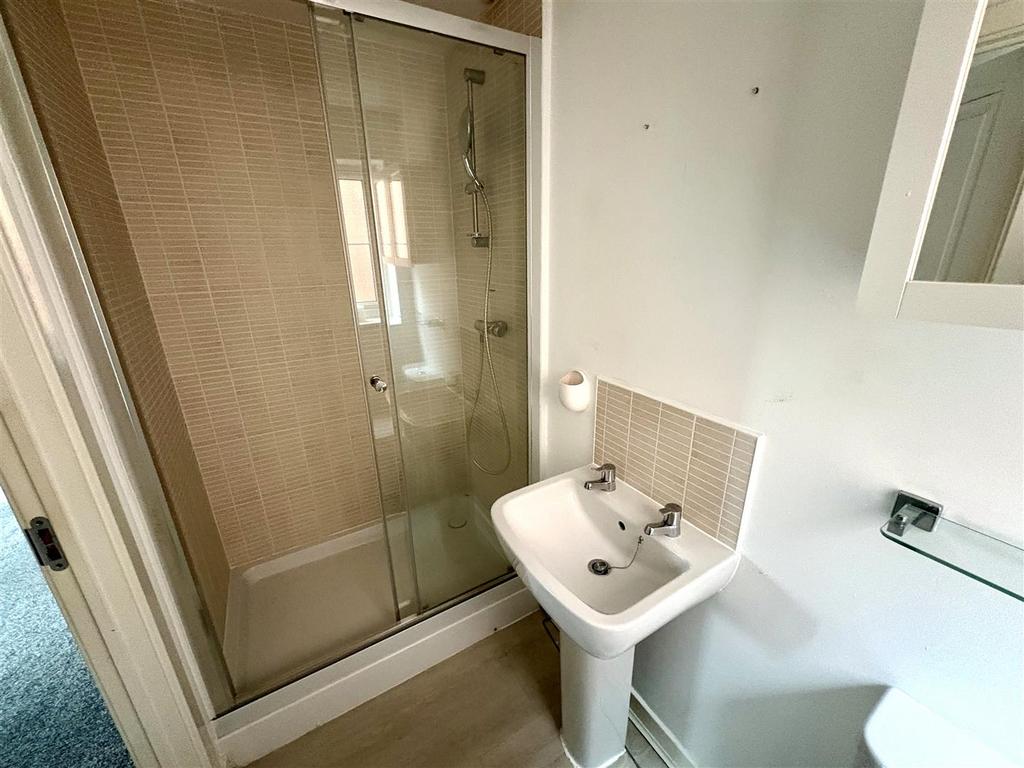 Ensuite.jpeg
