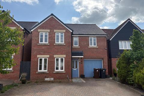 4 bed detached house for rent in Saddle Way, Andover