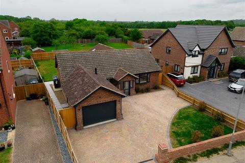 4 bedroom detached bungalow for sale, Church Road, Stowmarket IP14
