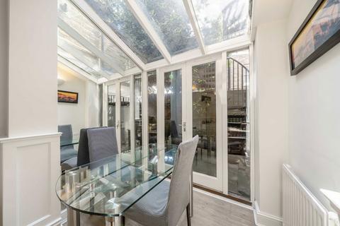 2 bedroom house for sale, Houblon Road, Richmond TW10