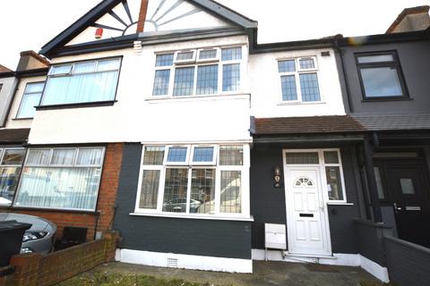 3 bedroom terraced house to rent, Meads Lane, Ilford, Essex, IG3