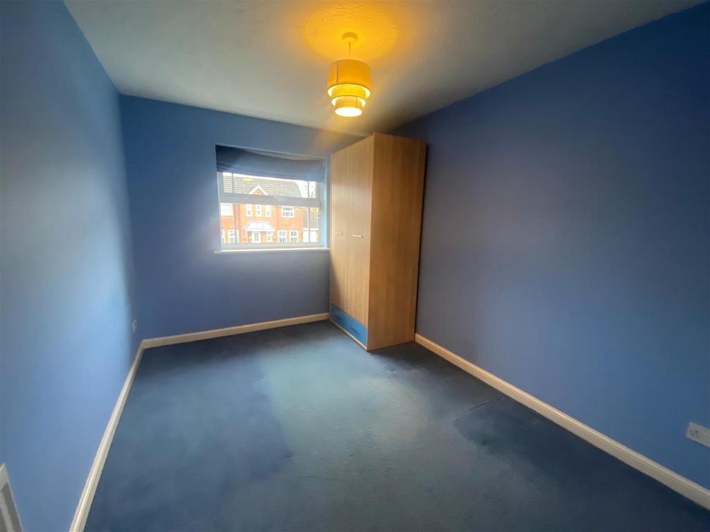 Bedroom 1.jpg
