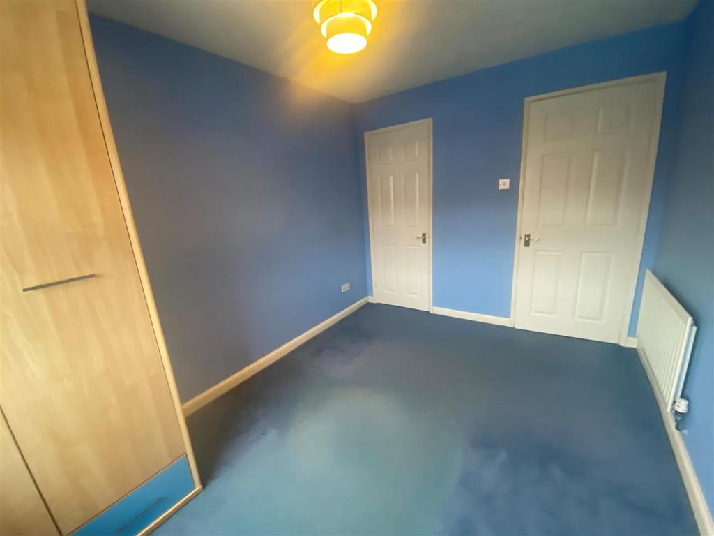Bedroom 1 1.jpg