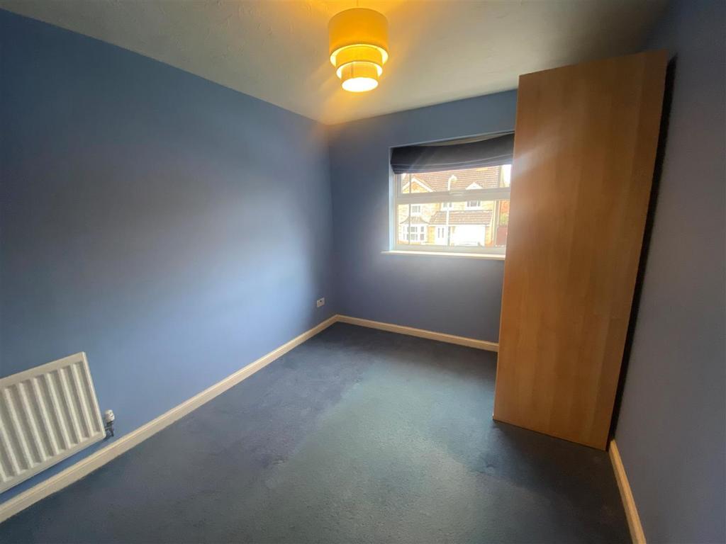 Bedroom 1 2.jpg