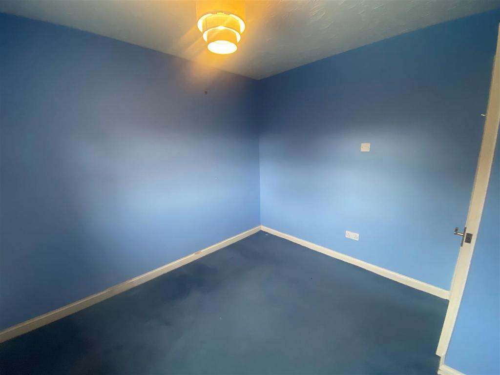 Bedroom 4 3.jpg