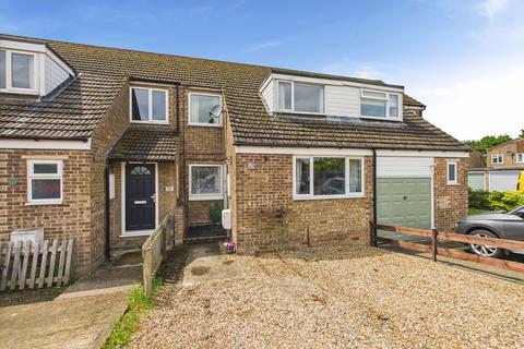 3 Roundhead Drive, Thame, OX9 3DQ