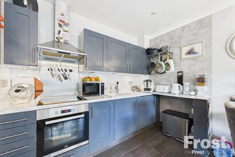 3 Sovereign Heights, Slough, SL3 8PZ