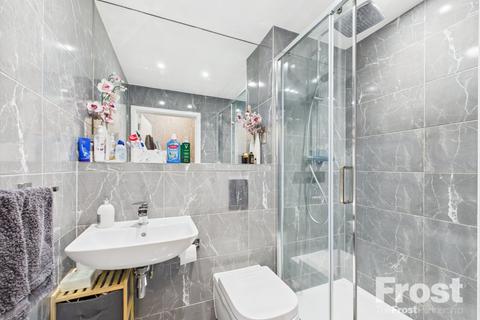 3 Sovereign Heights, Slough, SL3 8PZ