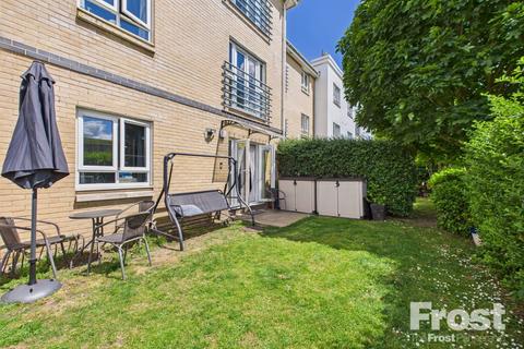 3 Sovereign Heights, Slough, SL3 8PZ