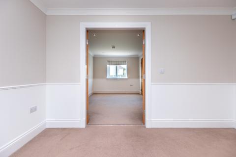 4 bedroom detached house to rent, Morven Court, Bearsden, Glasgow, G61 3DE