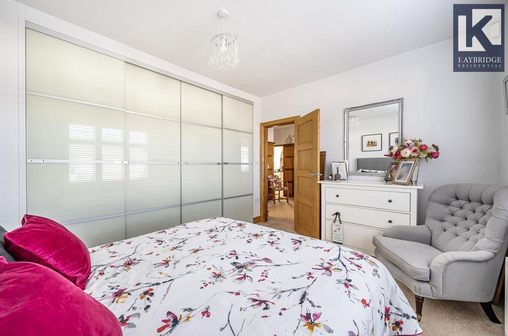 Mavis Avenue, Epsom
