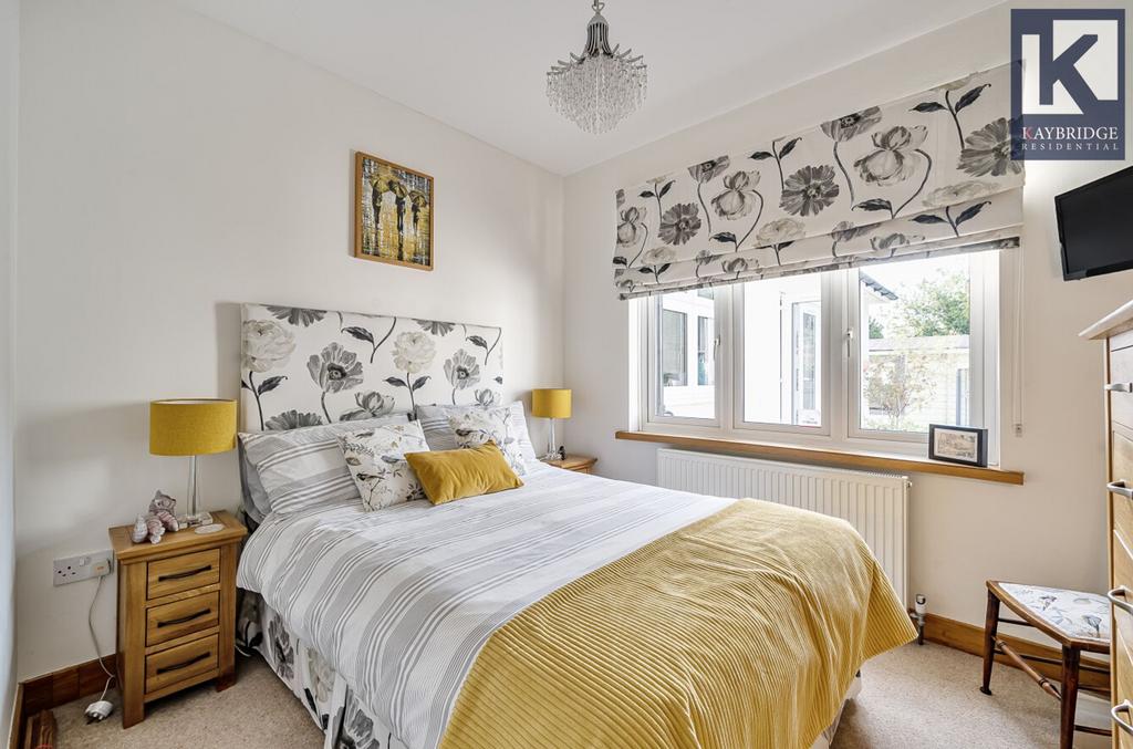 Mavis Avenue, Epsom
