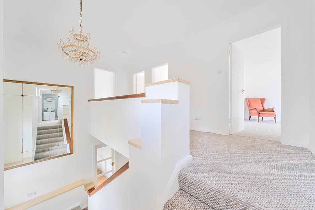 Stairway/Hallway