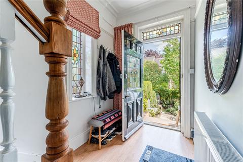 2 Ash Grove, Horsforth, Leeds, LS18 5BB