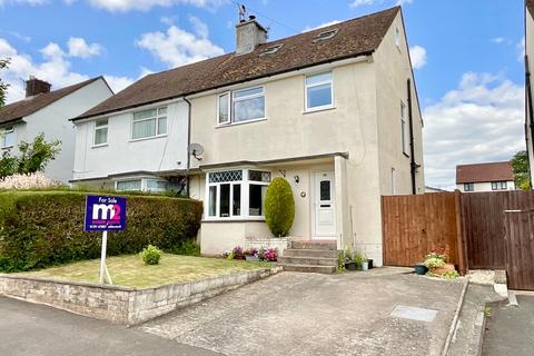 38 Ladyhill, Usk, NP15 1SH