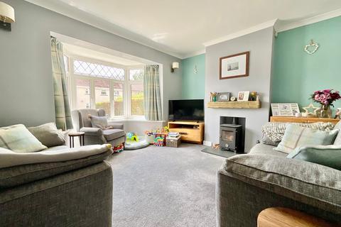 38 Ladyhill, Usk, NP15 1SH