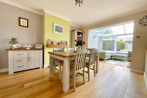 38 Ladyhill, Usk, NP15 1SH